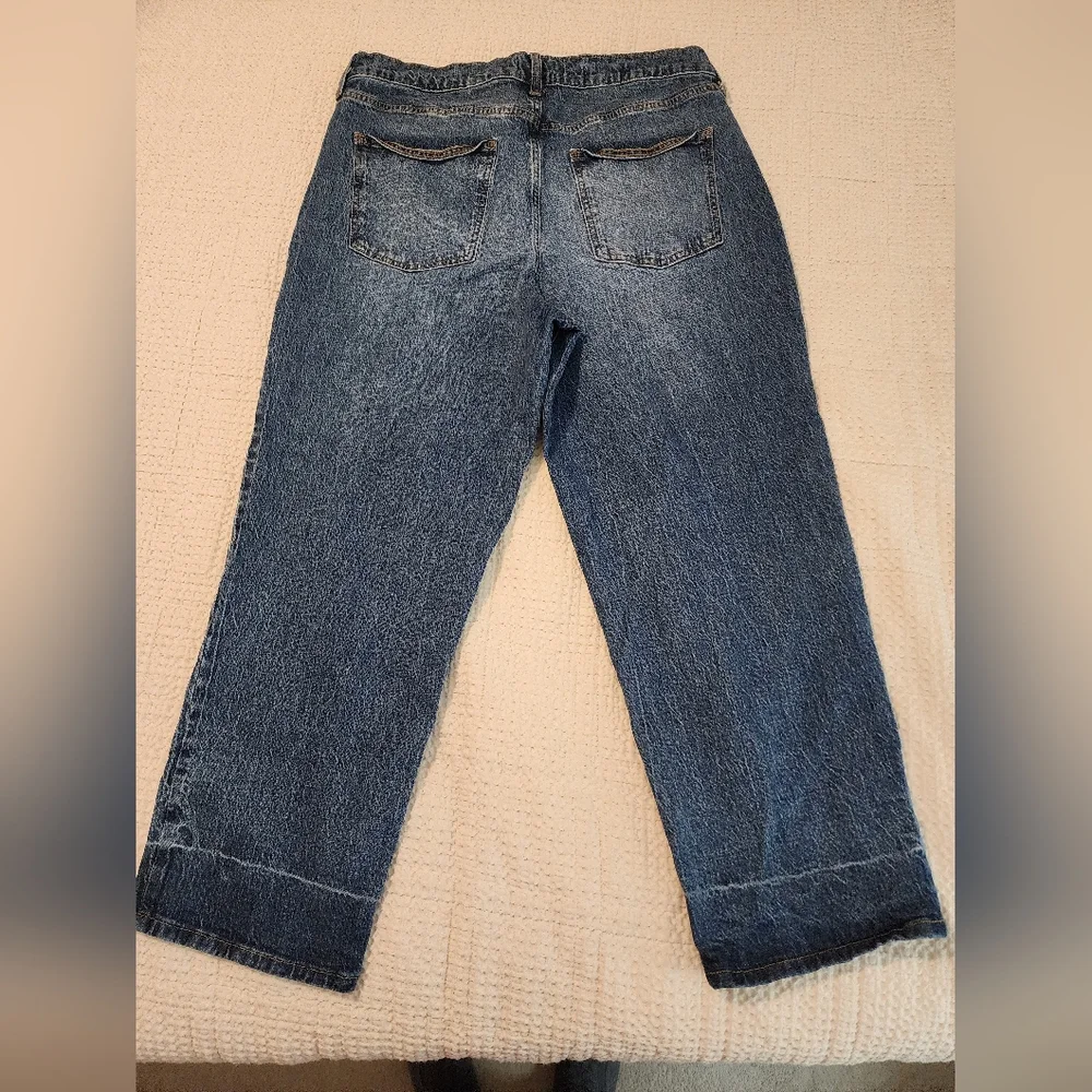Universal Thread Women's Vintage Straight Classic Blue Denim Jeans Size 16R/33 - Picture 9 of 10